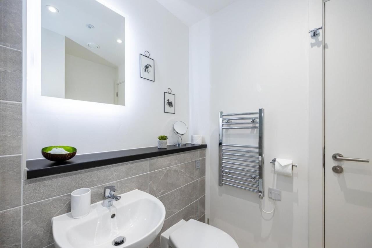 Guestready - A Modern Getaway In Vauxhall リヴァプール エクステリア 写真